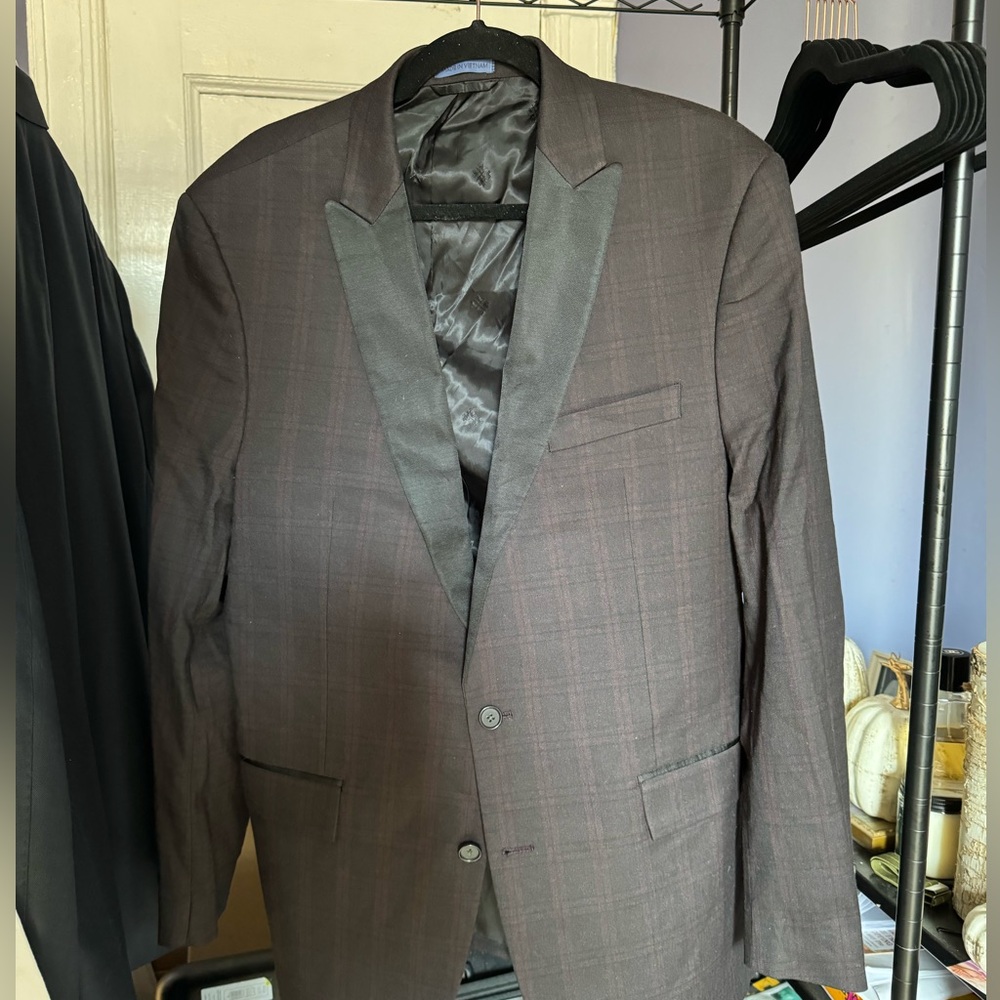 Ryan Seacrest Distinction Black & Burgundy Plaid Tuxedo Jacket 44L